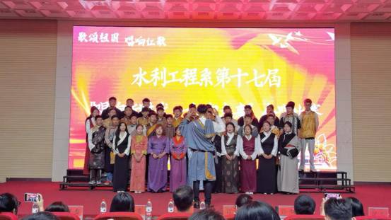 AAF1BFAE0F09503BA4FE905191128396